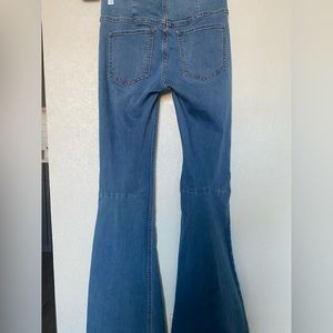 Free People We the Free Just Float On Flare Jeans - light wash